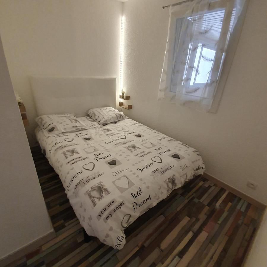 Apt Cosy, 4 Pers, Plein Centre Ville, Parking Offert フォン・ロム エクステリア 写真